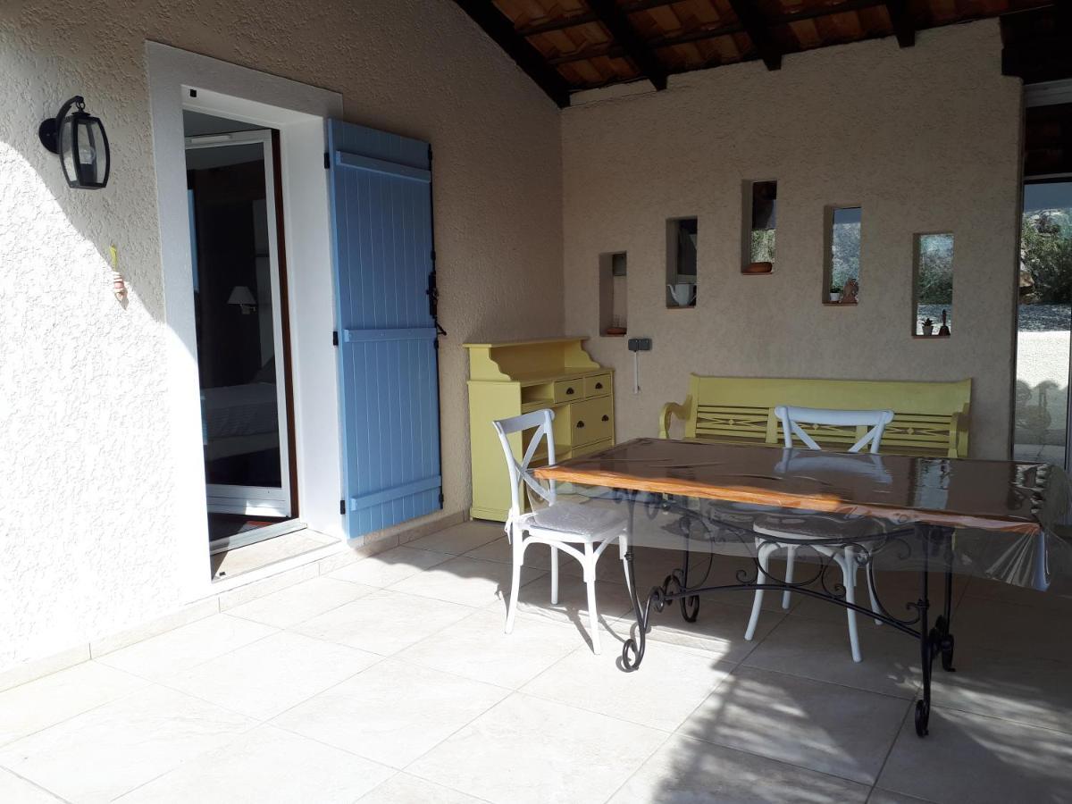 Bed and Breakfast L'Oustaou De L'Estama à Rocbaron Extérieur photo